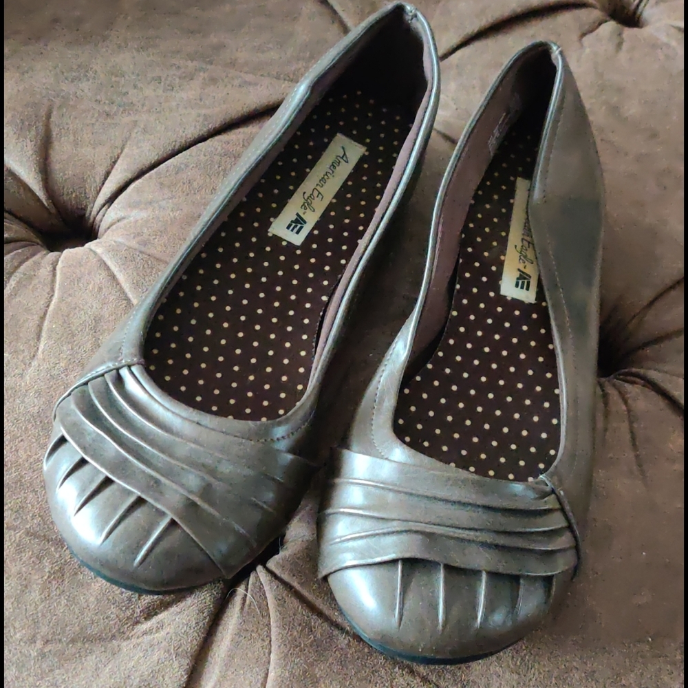 AE Brown Flats